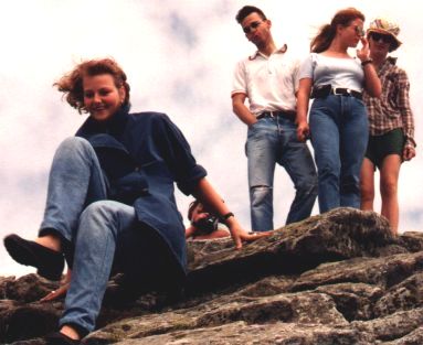 Petra, Till, Zita und Cord am Pont du Raz.