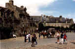 Der Marktplatz von Concarneau.