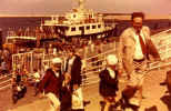 Terschelling 1974: Burkhard, Dorothee, Barbara, Wolfgangster und Vater Franz haben soeben die Fhre verlassen. Von diesem Urlaub wurde Cordelia "mitgebracht".